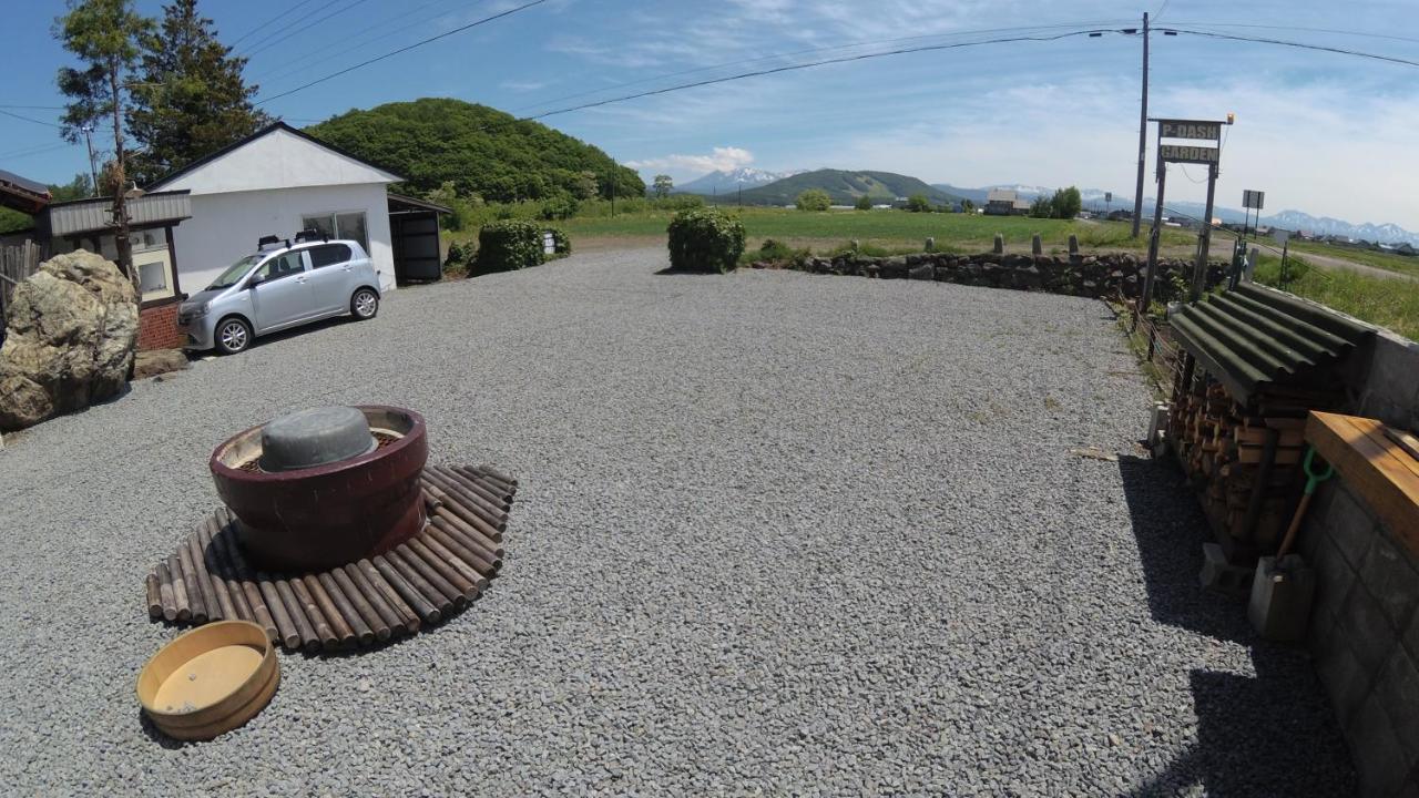 P-Dash Garden Backpackers Higashikawa Екстер'єр фото